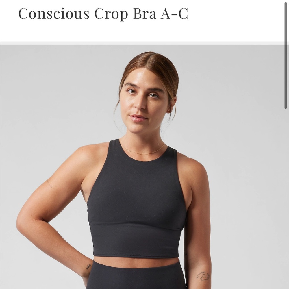 Athleta Conscious Crop